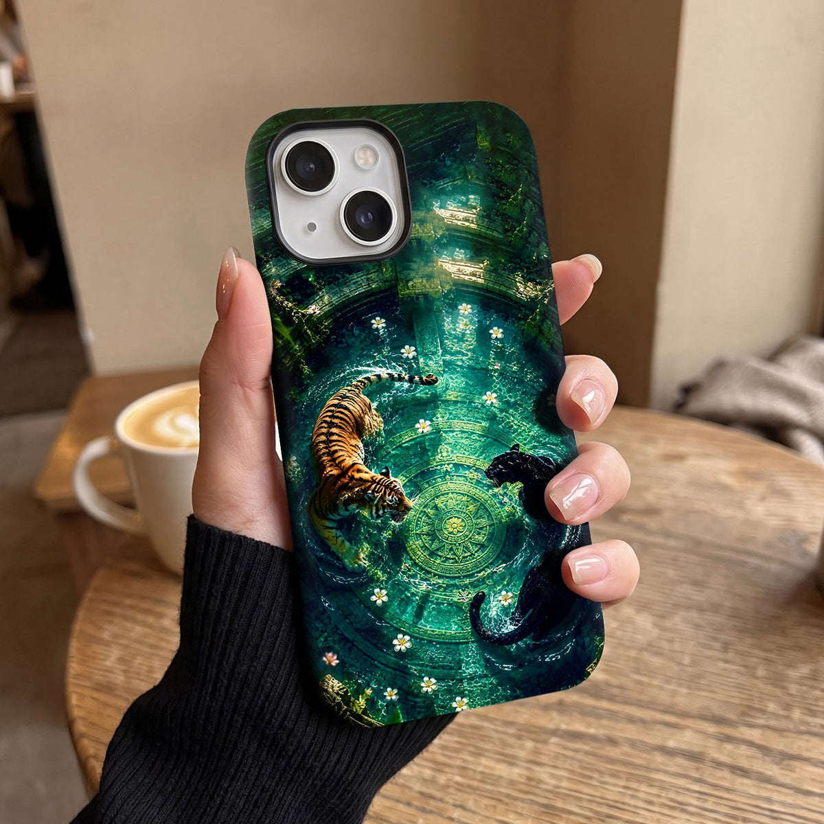 iPhone 15 5G Tiger & Panther Mystic Protective Case